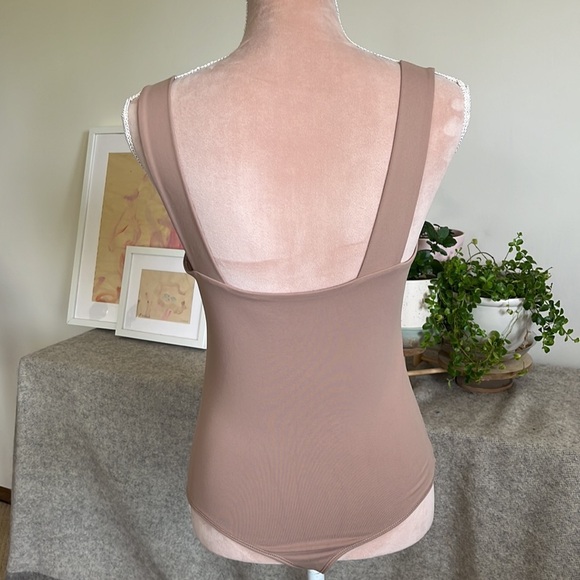 Abercrombie Soft A&F squareneck body suit. Sz M - Picture 2 of 8